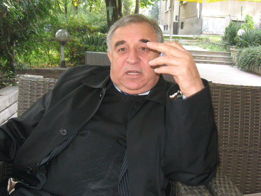 Рагин искал да се оттегли от хотелиерската асоциация