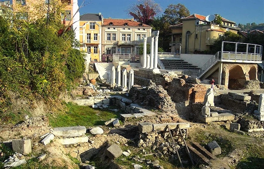 Ремонтират Одеона в Пловдив