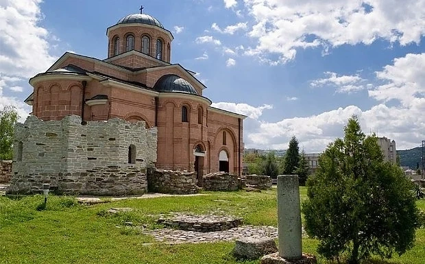 Допълнителни 800 хиляди за завършването на манастир в Кърджали