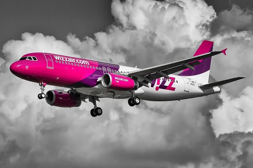 Полет на Wizz Air с две извънредни кацания