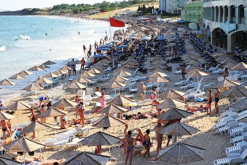 До 50 лева стига сянката на плажа