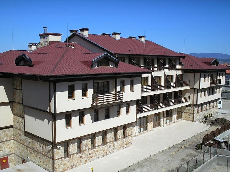 В Банско продават хотели на кило