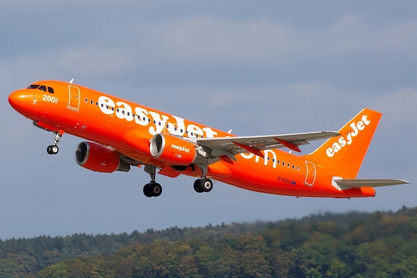  Най-натоварената авиокомпания през този месец е easyJet 