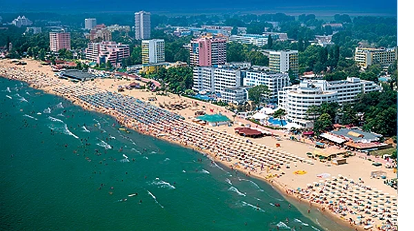 290 млн. лв. по-малко за морските курорти тази година
