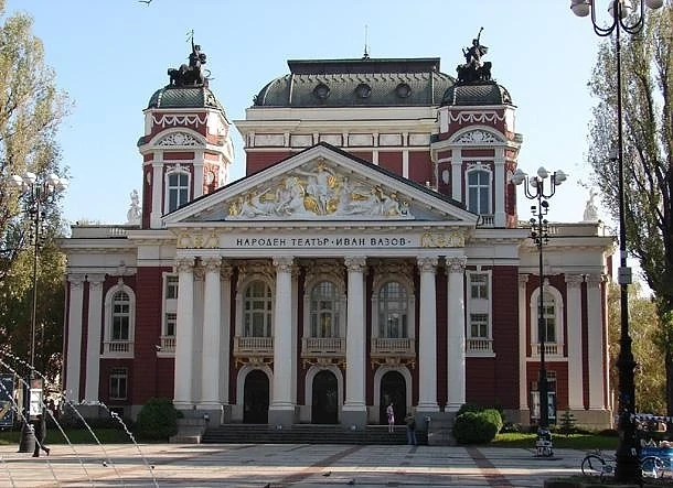 Отварят врати знаковите сгради на София