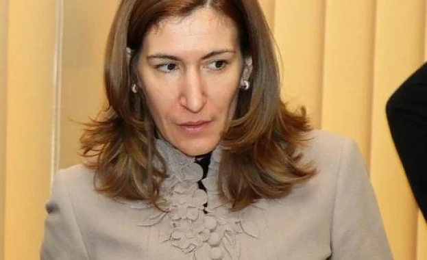 Критикуват Ангелкова за новият клип 