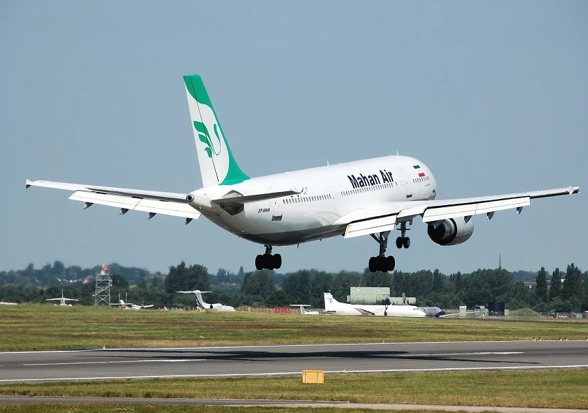  Откъснал се двигател на „Боинг 747“ предизвика хаос на борда