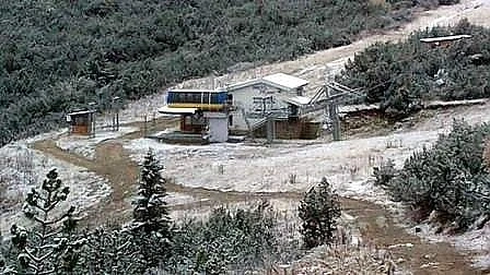 Падна първия сняг на Боровец (СНИМКИ)