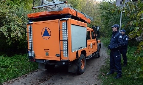 Свлачище затрупа двама туристи край Крушунските водопади