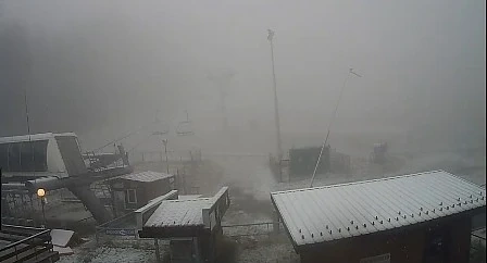Сняг вали в Пампорово 