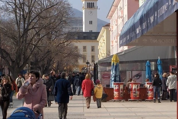 Коледен базар отварят в Сливен