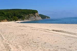 Забраняват къмпингуването, нощуването и паркирането на 100 метра от плажа
