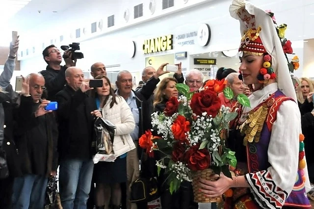 Първите туристи кацат в четвъртък 