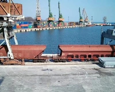 Пристанище Варна е отворено за кораби
