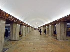 Китай строят най-дългата метростанция