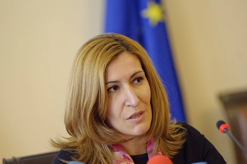  Ангелкова: От септември екскурзоводите задължително ще бъдат лицензирани