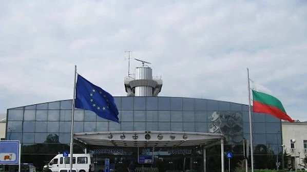 Задължават концесионерът на летището в София да построи нов Терминал 