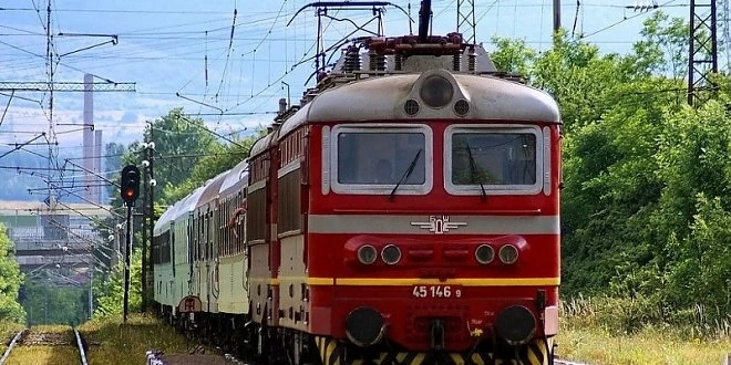 БДЖ пуска билети с предварителна продажба до морето