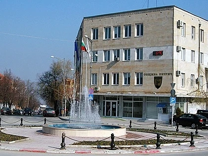 Община Петрич улеснява паркирането на гръцките автобуси през уикенда 