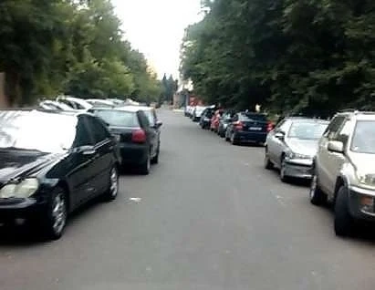 Паяци отнасят автомобилите на туристи ако не си платиш паркинг!