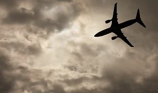 Самолет спешно се приземи в Шотландия 