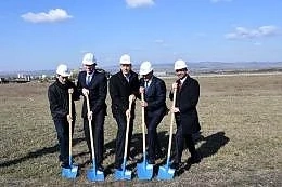 Направиха първа копка за реконструкция на летище Бургас   