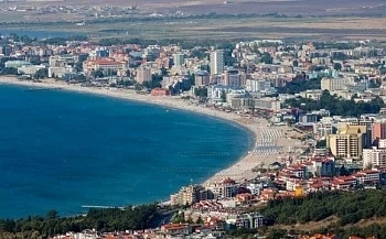  Разчистват незаконни обекти преди старта на сезона в Слънчев бряг 