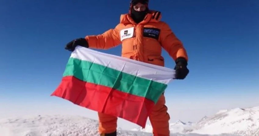 Сливенски алпинист покори връх Лхотце