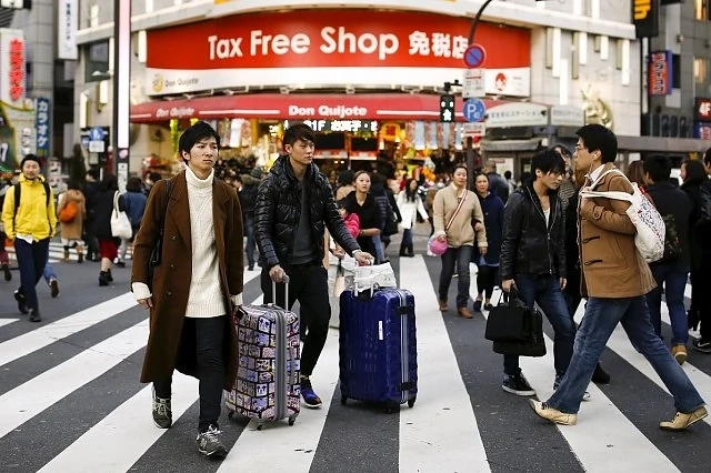 Япония планира въвеждането на данък „за довиждане“ на туристите
