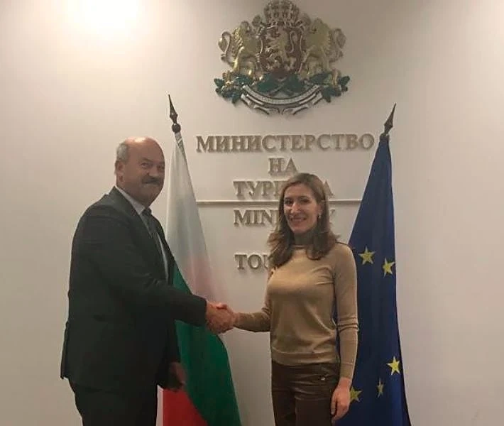 Министър Ангелкова проведе работна среща с чешкият посланик в България