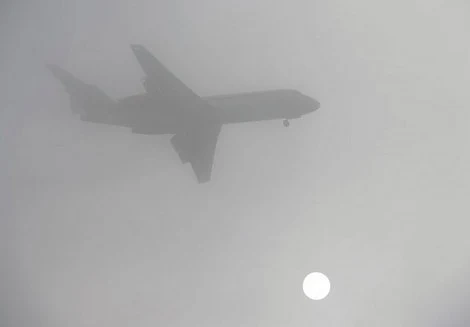 Отменени полети в ОАЕ заради гъста мъгла