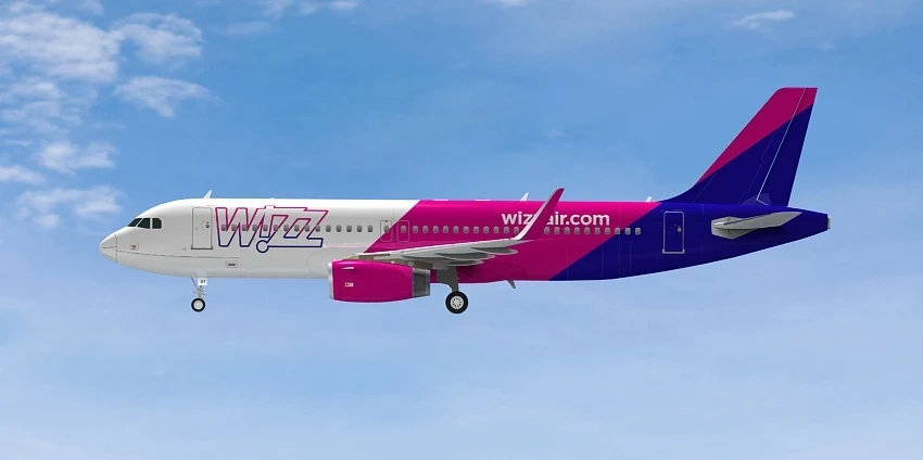 Самолет на Wizz Air кацна аварийно в София 