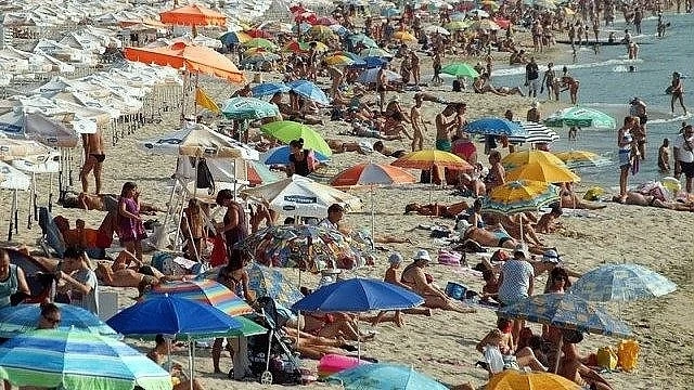  46% от българите почиват в родните курорти    