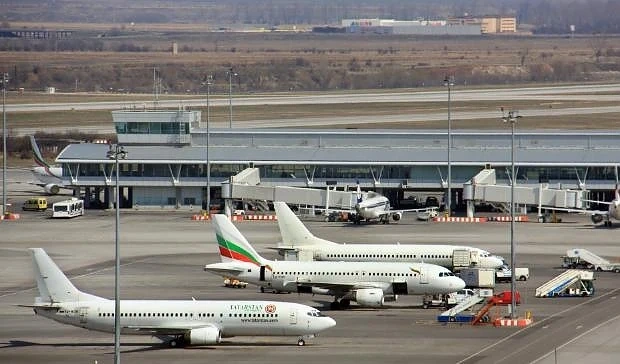 Предприемат мерки за намаляване на шума на летище София 