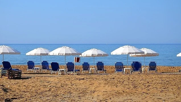 Определени са концесионери на още три плажа