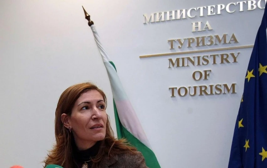 Ангелкова обсъди партньорството в туризма с ръководители на Владимирска област