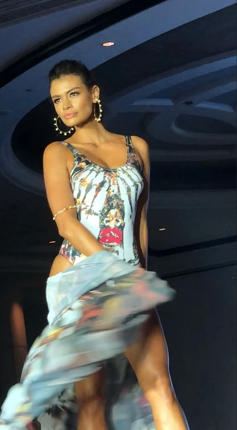 Марките Paramidonna и ISKRA пробиха с бански и бижута на Miami Swim Week