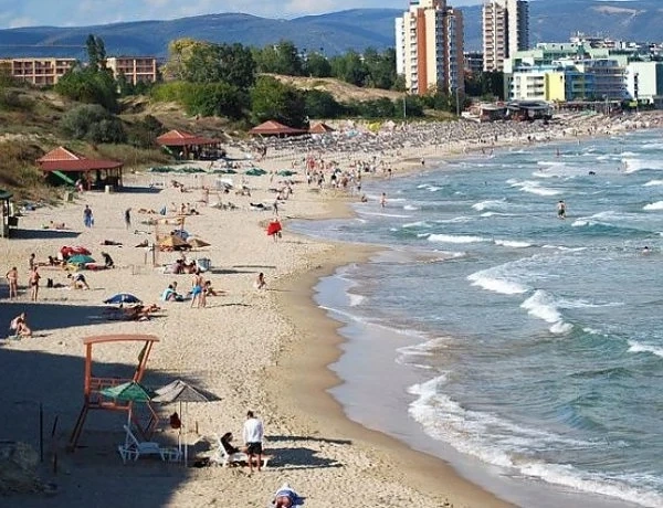 30% по-малко резервации по морето