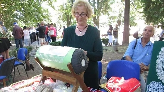 Празник на бродерията! Откриват творчески център на калоферската дантела