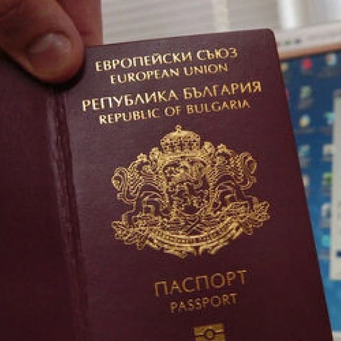 Облекчават процедурата за издаване на временен български паспорт в чужбина