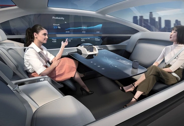 Volvo представя автономен, електрически автомобил без шофьор зад волана
