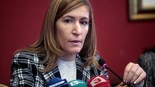 Министър Ангелкова подписва споразумение с министърът на труда и социалната политика Бисер Петков
