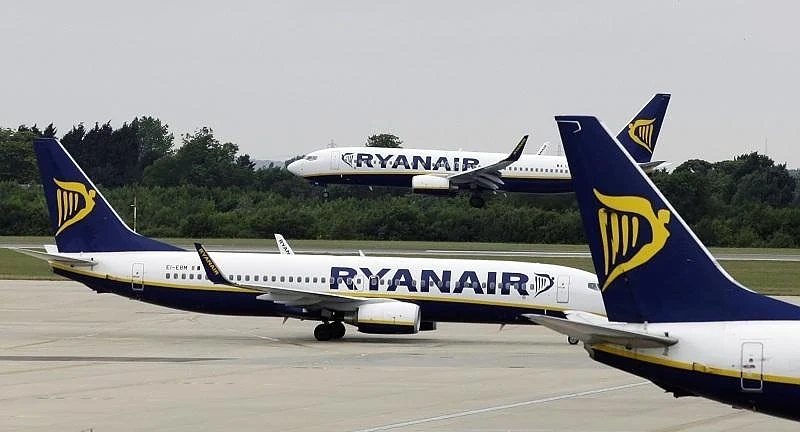 Ryanair отменя 190 полета в петък