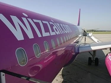 Бомбена заплаха приземи самолет на нискотарифната компания Wizz Air   