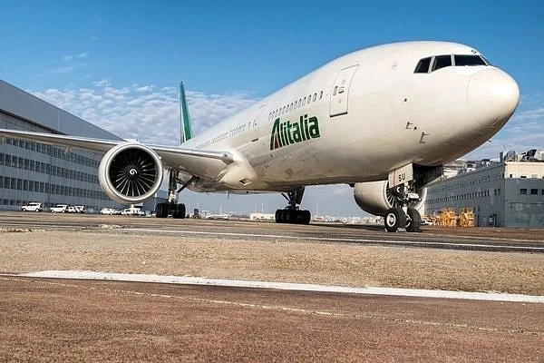 Две компании проявяват интерес към Alitalia     
