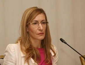 Ангелкова: Трябва да създадем Консултативен съвет за дигитализация в туризма
