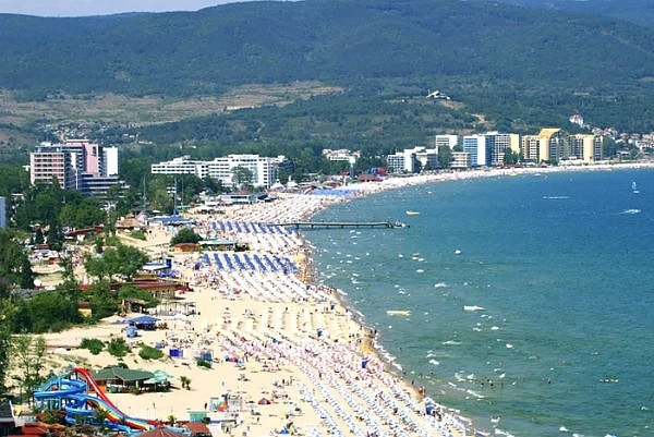 10 лева сянката, 10 лева за шезлонг на централния плаж в Слънчев бряг