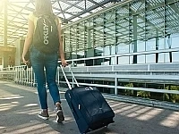 Италия наложи глоба на Ryanair и Wizz Air заради политиката за багаж