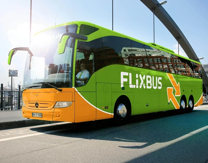 FlixBus празнува първата си годишнина в България