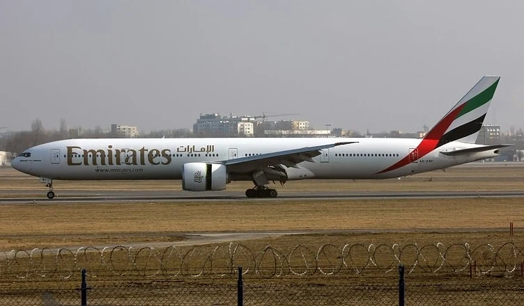 Emirates се разделя с последния си Boeing 777-300